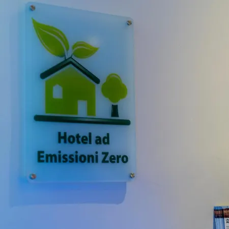 Confidence Ligabue מלון