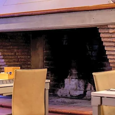 Hotel Confidence Ligabue