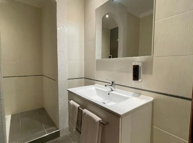 Confidence Ligabue 4*