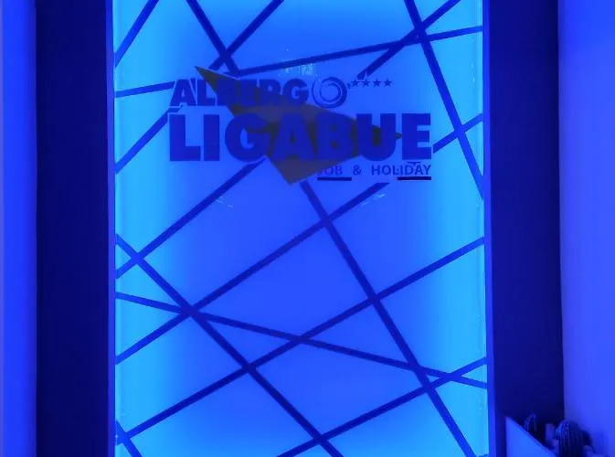 Confidence Ligabue 호텔 구아스탈라